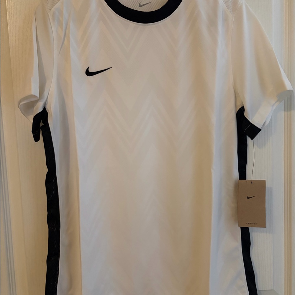 Nike women’s White and Black Athletic Soccer Jersey